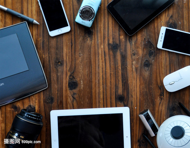 平鋪拍攝的電子產(chǎn)品